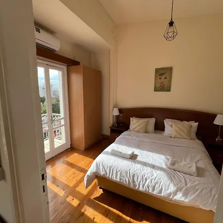 Apartment Centre Sky Views *