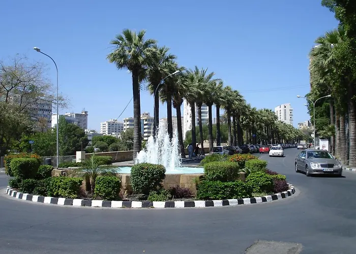 Centre Sky Views 尼科西亚