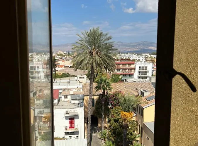 Apartment Centre Sky Views